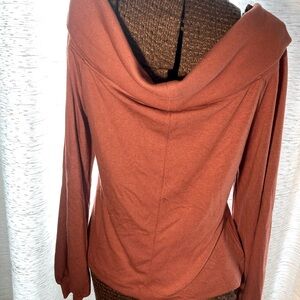 Banana republic women’s soft coral scoop neck sweater size L